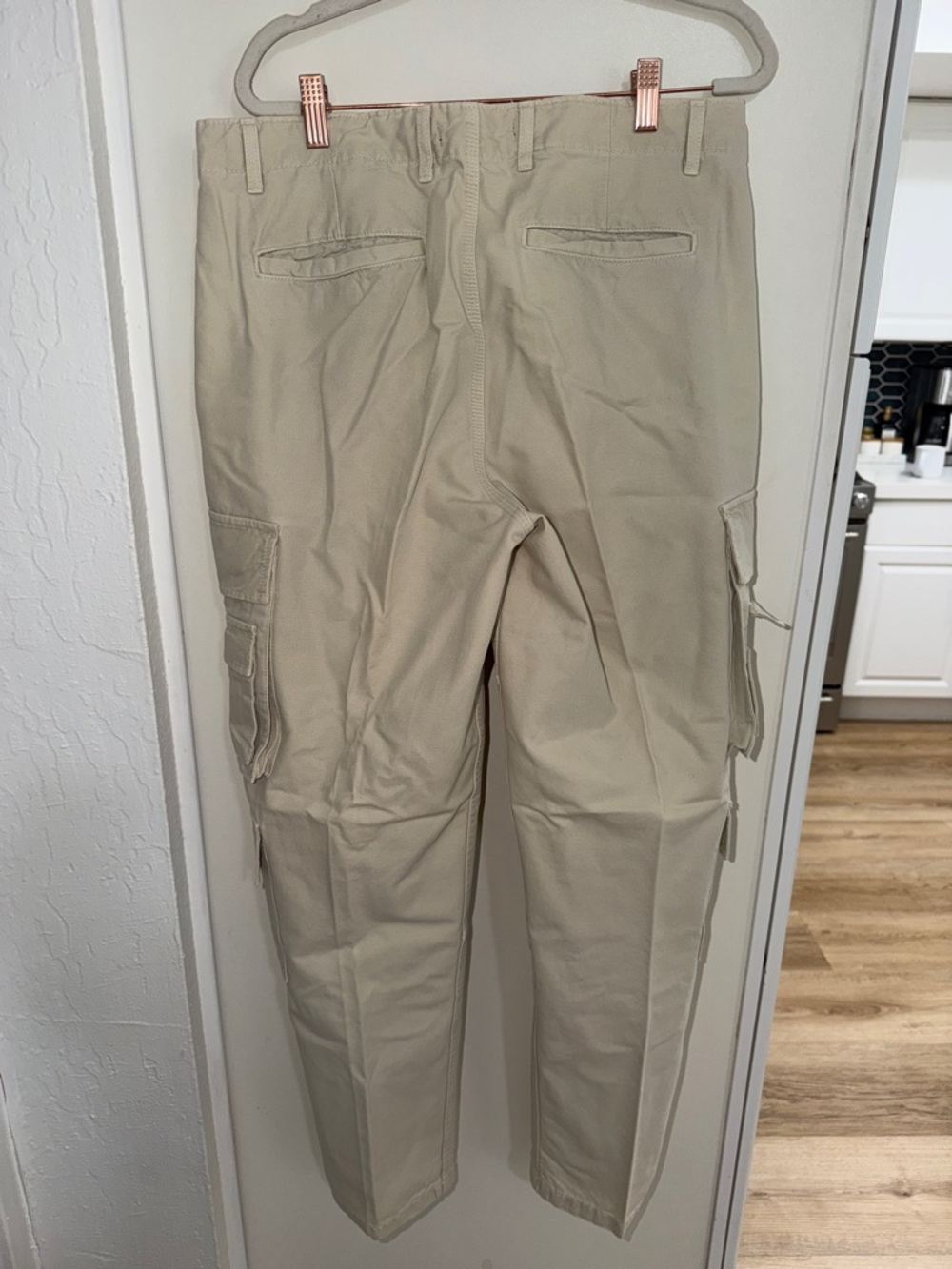 Zara Men’s Tan Cargo Pants with Multiple Pockets | 32 - Picture 3 of 8